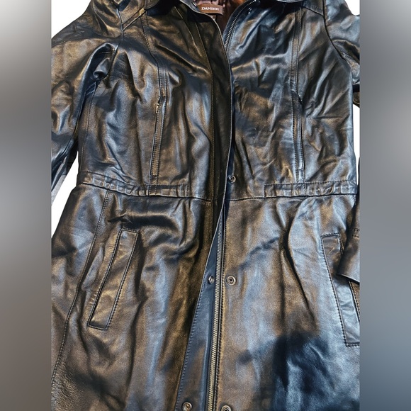 Vintage Danier Leather Coat - Picture 5 of 8